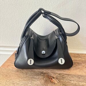 LEATHER INSIDE & OUT | Black Boxy Box 26 LD Dual Zip Slouchy Shoulder Bag B4